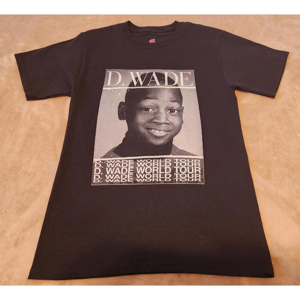 D Wade World Tour Miami Heat Wade County Mens Small Black Basketball Tshirt